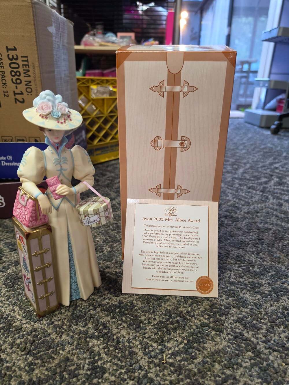 Avon 2002 Mrs. Albee Award President's Figurine